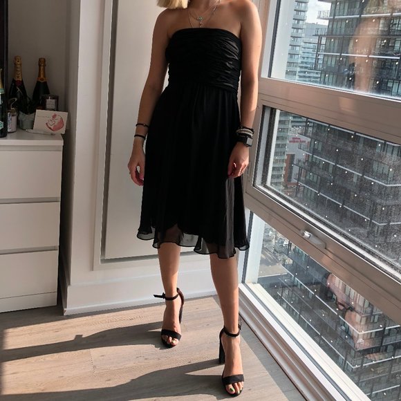 Back strapless dress - new with a tag - size 2 - Picture 1 of 6